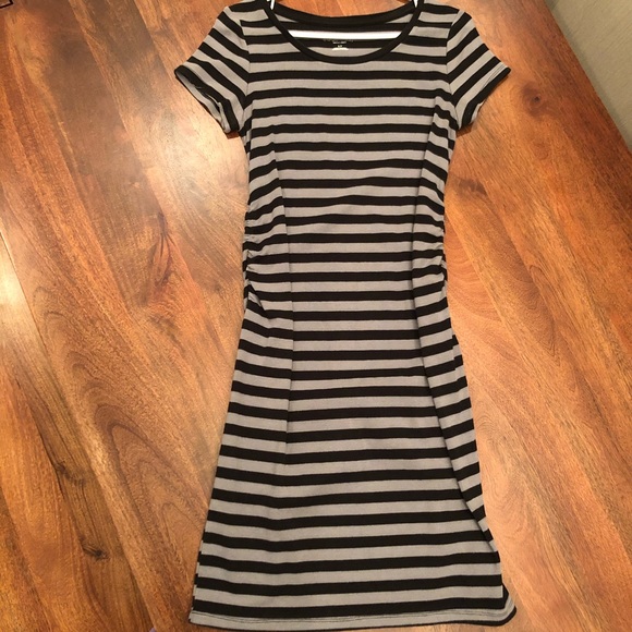 Liz Lange Maternity casual comfortable dress - Picture 2 of 6